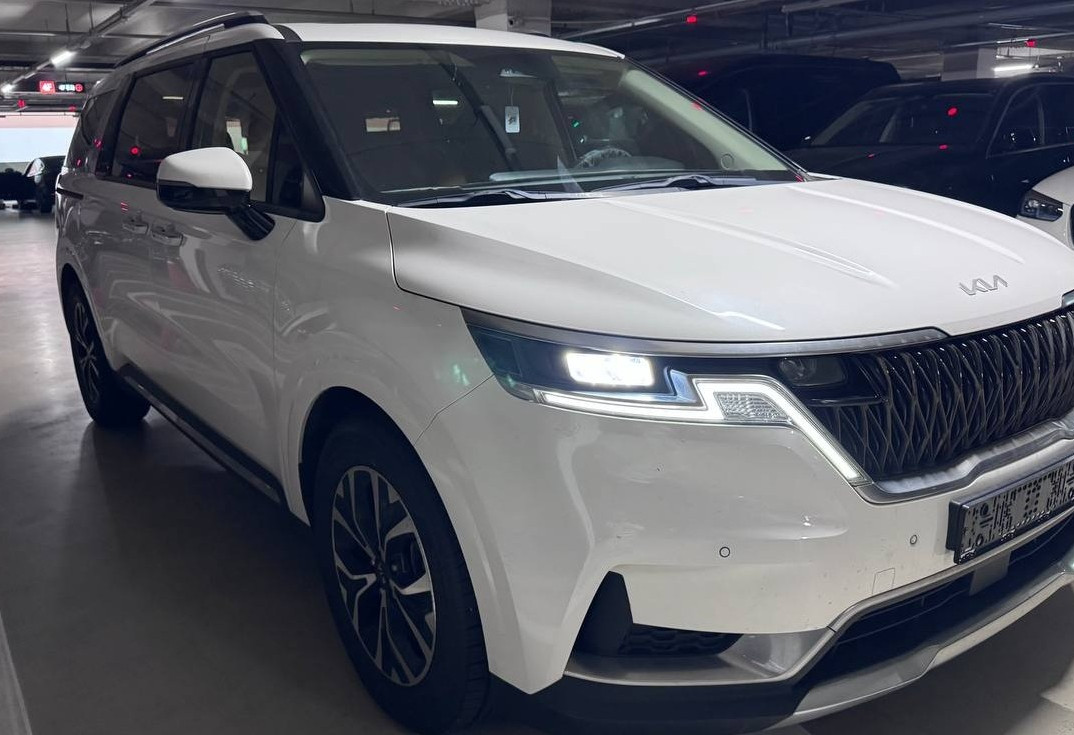 Аренда kia carnival бизнес класса 2021 года в городе Москва от 9000 руб./сутки, передний привод, двигатель: дизель, объем 2.2 литра, каско (Мультидрайв), ОСАГО (Мультидрайв), без водителя, недорого, вид 9 - RentRide