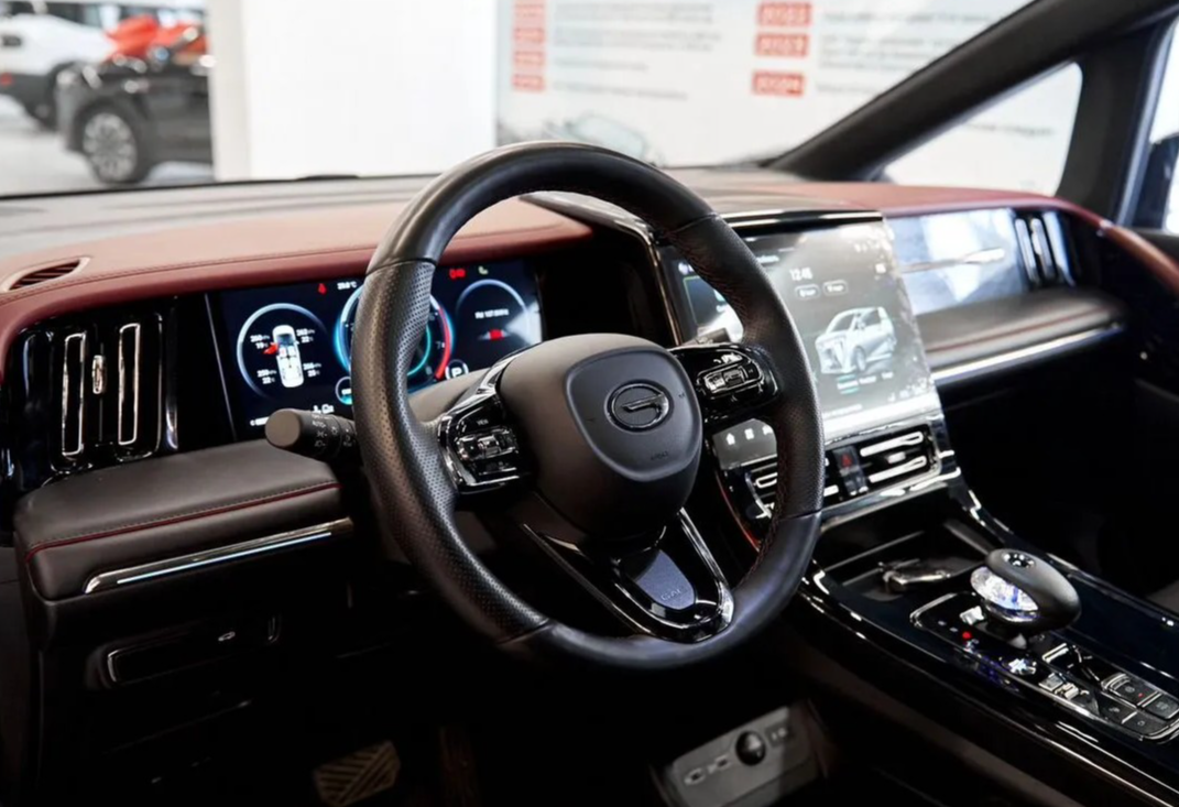 Аренда gac gac 2024 года в городе Москва Щукинская от 8492 руб./сутки, передний привод, двигатель: бензин, объем 2 литра, каско (Мультидрайв), ОСАГО (Мультидрайв), без водителя, недорого, вид 10 - RentRide