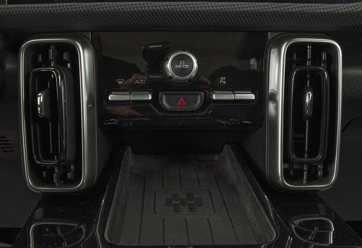 Аренда haval dargo стандарт класса 2024 года в городе Москва Щукинская от 4552 руб./сутки, полный привод, двигатель: бензин, объем 2 литра, каско (Мультидрайв), ОСАГО (Мультидрайв), без водителя, недорого, вид 15 - RentRide