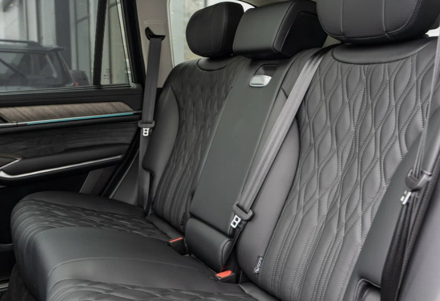 Аренда tank 500 премиум класса 2023 года в городе Москва Щукинская от 9040 руб./сутки, полный привод, двигатель: бензин, объем 3 литра, каско (Мультидрайв), ОСАГО (Мультидрайв), без водителя, недорого, вид 8 - RentRide