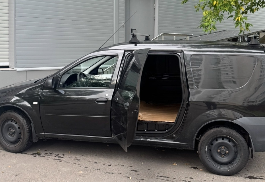 Аренда lada largus-furgon эконом класса 2015 года в городе Москва Бабушкинская от 2000 руб./сутки, передний привод, двигатель: бензин, объем 1.6 литров, ОСАГО (Мультидрайв), без водителя, недорого, вид 7 - RentRide
