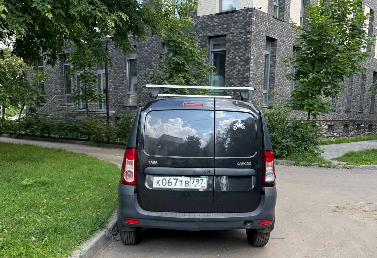 Аренда lada largus-furgon эконом класса 2015 года в городе Москва Бабушкинская от 2000 руб./сутки, передний привод, двигатель: бензин, объем 1.6 литров, ОСАГО (Мультидрайв), без водителя, недорого, вид 3 - RentRide