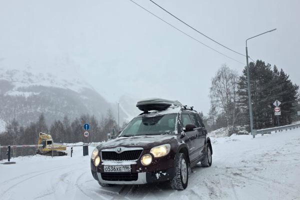 Прокат авто skoda yeti эконом класса 2012 года в городе Москва Нахимовский проспект от 2000 руб./сутки, передний привод, двигатель: бензин, объем 1.2 литра, каско (Мультидрайв), ОСАГО (Мультидрайв), без водителя, недорого - RentRide
