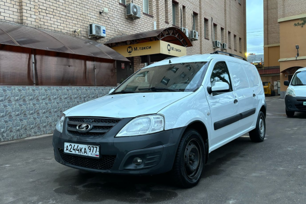 Прокат авто lada largus-furgon эконом класса 2020 года в городе Москва Коломенская от 1840 руб./сутки, передний привод, двигатель: бензин, объем 1.6 литров, каско (Мультидрайв), ОСАГО (Мультидрайв), без водителя, недорого - RentRide