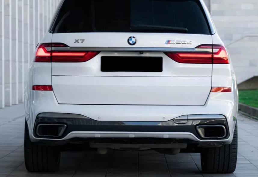 Аренда bmw x7 премиум класса 2019 года в городе Москва от 20000 руб./сутки, полный привод, двигатель: дизель, объем 3 литра, ОСАГО (Впишу в полис), без водителя, недорого, вид 4 - RentRide