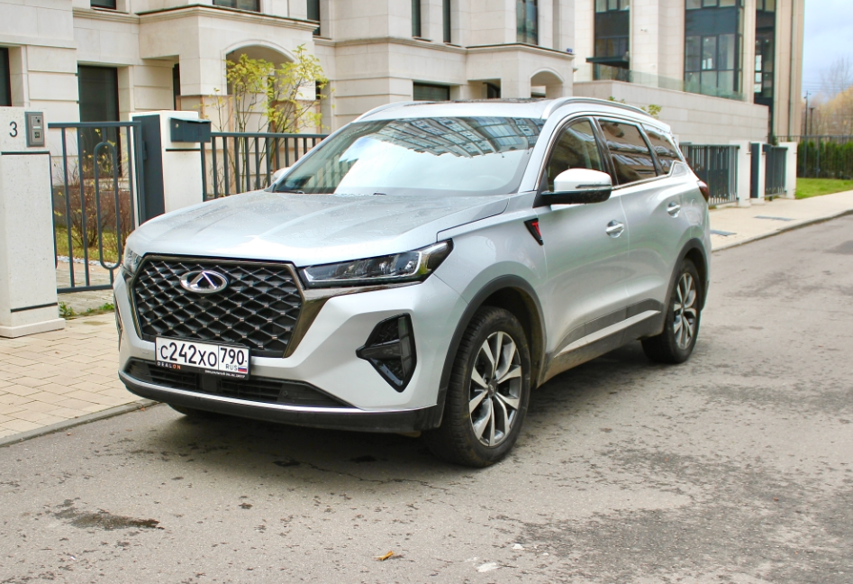 Аренда chery tiggo-7-pro-max стандарт класса 2022 года в городе Москва Матвеевское от 4000 руб./сутки, передний привод, двигатель: бензин, объем 1.6 литров, ОСАГО (Мультидрайв), без водителя, недорого - RentRide