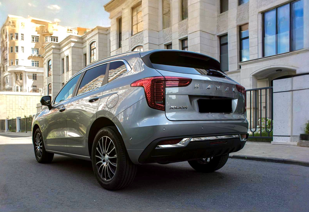 Аренда haval jolion стандарт класса 2024 года в городе Москва Славянский бульвар от 4000 руб./сутки, передний привод, двигатель: бензин, объем 1.5 литров, ОСАГО (Мультидрайв), без водителя, недорого, вид 7 - RentRide