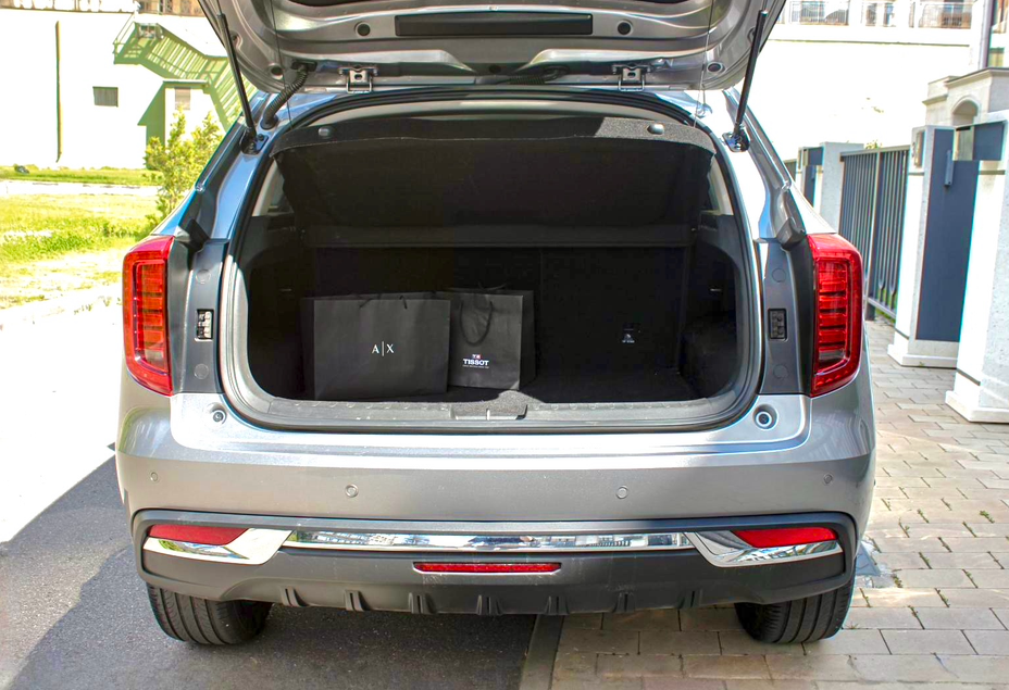 Аренда haval jolion стандарт класса 2024 года в городе Москва Славянский бульвар от 4000 руб./сутки, передний привод, двигатель: бензин, объем 1.5 литров, ОСАГО (Мультидрайв), без водителя, недорого, вид 8 - RentRide