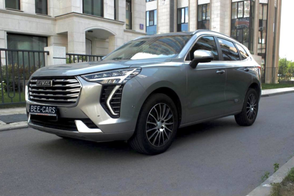 Прокат авто haval jolion бизнес класса 2024 года в городе Москва Славянский бульвар от 6350 руб./сутки, передний привод, двигатель: бензин, объем 1.5 литров, ОСАГО (Мультидрайв), без водителя, недорого - RentRide