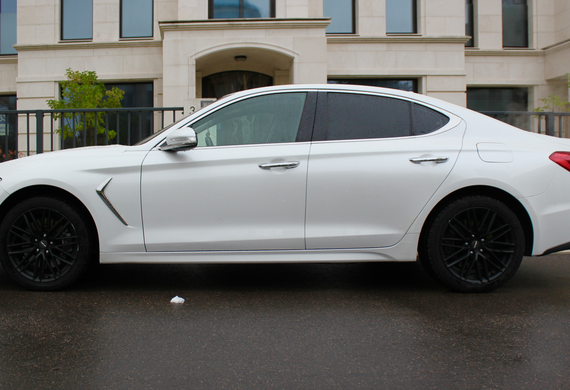 Аренда genesis g70 бизнес класса 2019 года в городе Москва Матвеевское от 5000 руб./сутки, задний привод, двигатель: бензин, объем 2 литра, ОСАГО (Мультидрайв), без водителя, недорого, вид 7 - RentRide