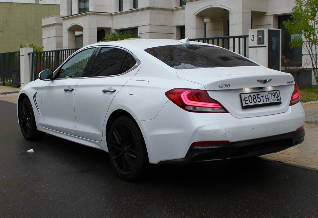 Аренда genesis g70 бизнес класса 2019 года в городе Москва Матвеевское от 5000 руб./сутки, задний привод, двигатель: бензин, объем 2 литра, ОСАГО (Мультидрайв), без водителя, недорого, вид 8 - RentRide