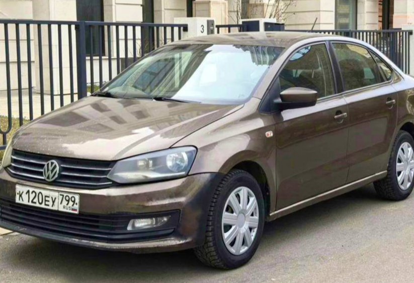 Аренда volkswagen polo эконом класса 2018 года в городе Москва Матвеевское от 2800 руб./сутки, передний привод, двигатель: бензин, объем 1.6 литров, каско (Мультидрайв), ОСАГО (Мультидрайв), без водителя, недорого - RentRide