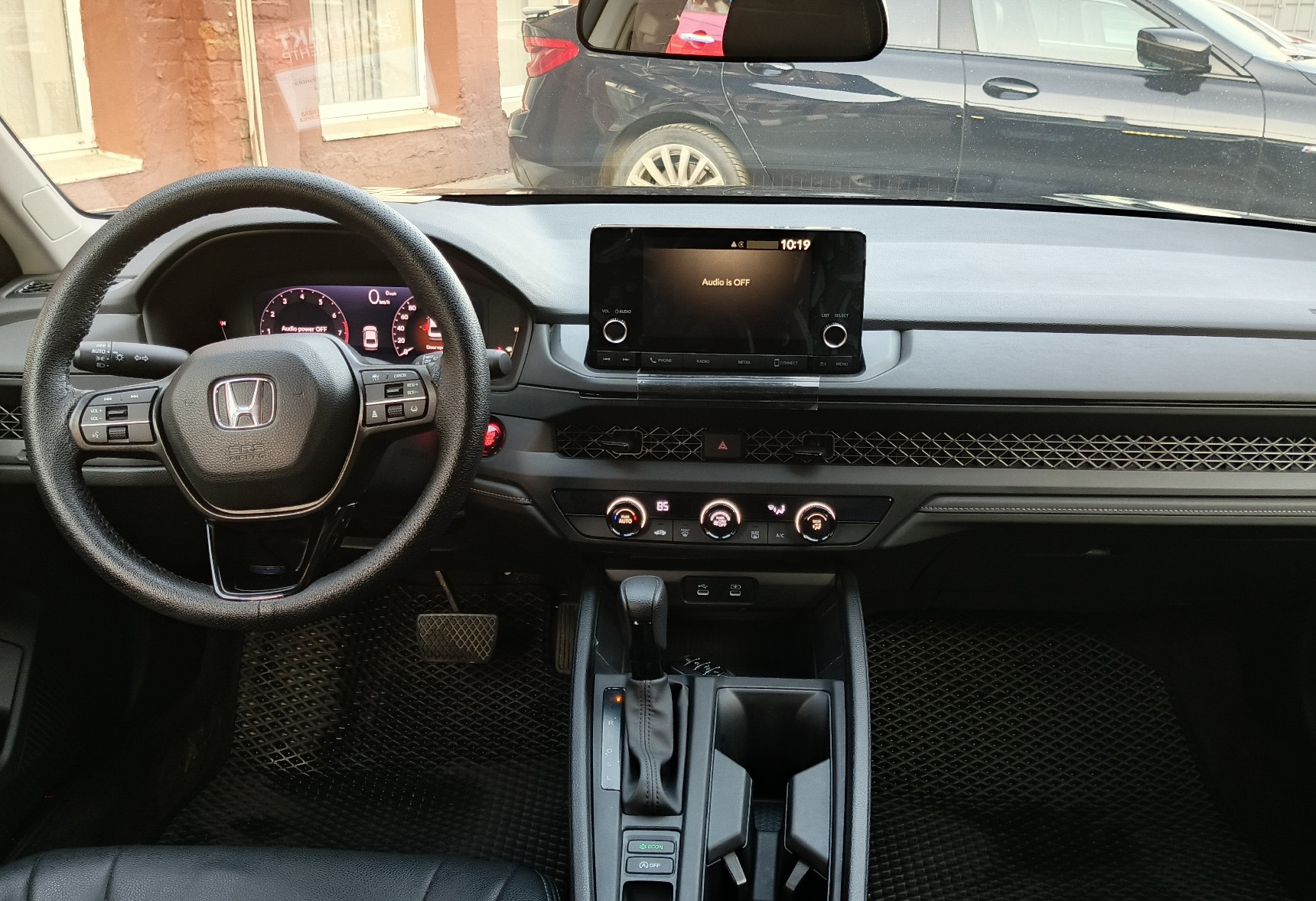 Аренда honda accord стандарт класса 2024 года в городе Москва Волгоградский проспект от 4000 руб./сутки, передний привод, двигатель: бензин, объем 1.5 литров, ОСАГО (Мультидрайв), без водителя, недорого, вид 10 - RentRide