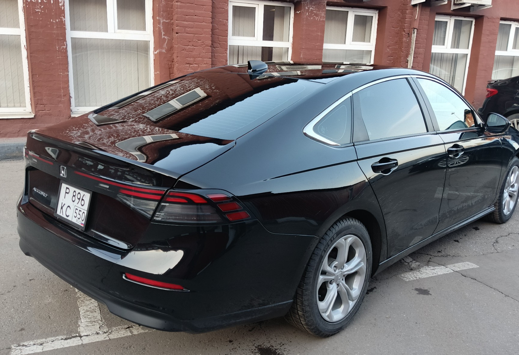 Аренда honda accord стандарт класса 2024 года в городе Москва Волгоградский проспект от 4000 руб./сутки, передний привод, двигатель: бензин, объем 1.5 литров, ОСАГО (Мультидрайв), без водителя, недорого, вид 7 - RentRide