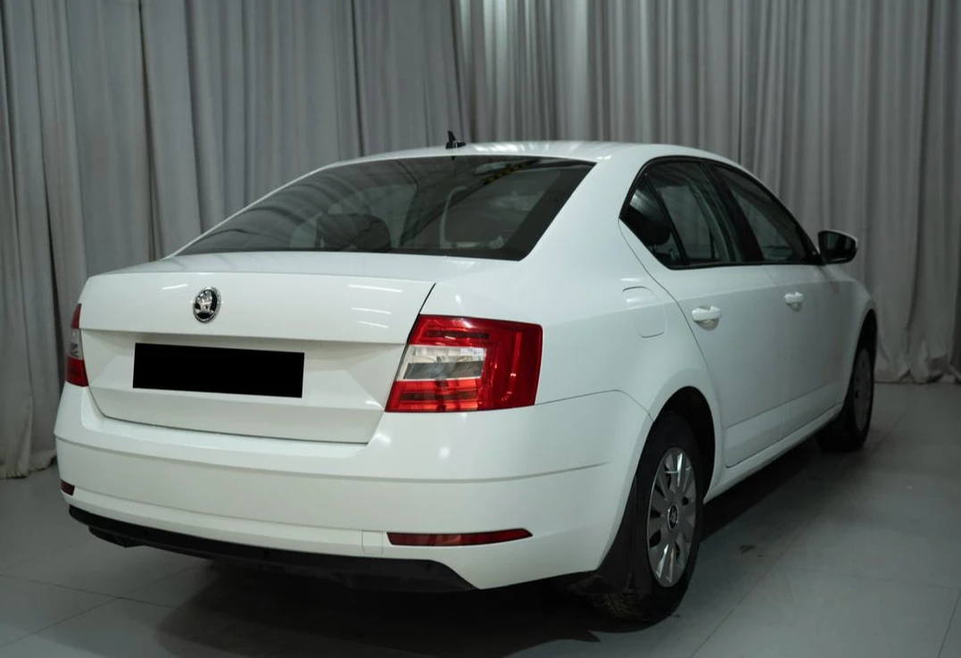 Аренда skoda octavia эконом класса 2019 года в городе Москва Яхромская от 1900 руб./сутки, передний привод, двигатель: газ, объем 1.6 литров, ОСАГО (Мультидрайв), без водителя, недорого, вид 5 - RentRide