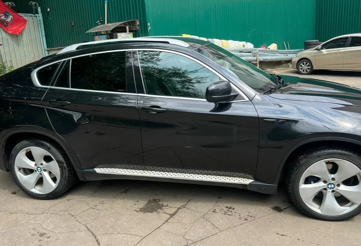 Аренда bmw x6 комфорт класса 2010 года в городе Москва от 4000 руб./сутки, полный привод, двигатель: дизель, объем 3 литра, ОСАГО (Впишу в полис), без водителя, недорого - RentRide