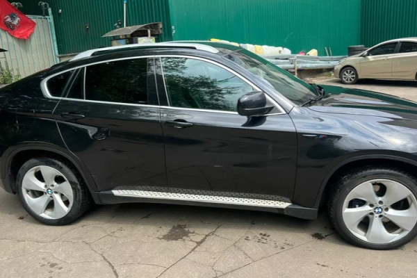 Прокат авто bmw x6 комфорт класса 2010 года в городе Москва от 4000 руб./сутки, полный привод, двигатель: дизель, объем 3 литра, ОСАГО (Впишу в полис), без водителя, недорого - RentRide