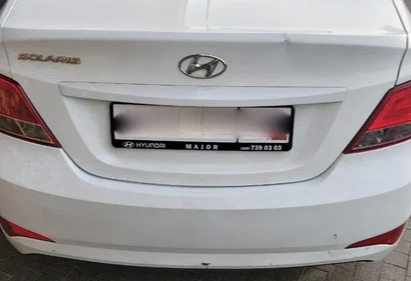 Аренда hyundai solaris эконом класса 2016 года в городе Москва от 2000 руб./сутки, передний привод, двигатель: бензин, объем 1.4 литра, ОСАГО (Впишу в полис), без водителя, недорого, вид 2 - RentRide