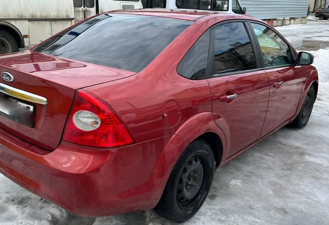 Аренда ford focus эконом класса 2009 года в городе Москва от 1700 руб./сутки, передний привод, двигатель: бензин, объем 1.6 литров, ОСАГО (Впишу в полис), без водителя, недорого, вид 2 - RentRide