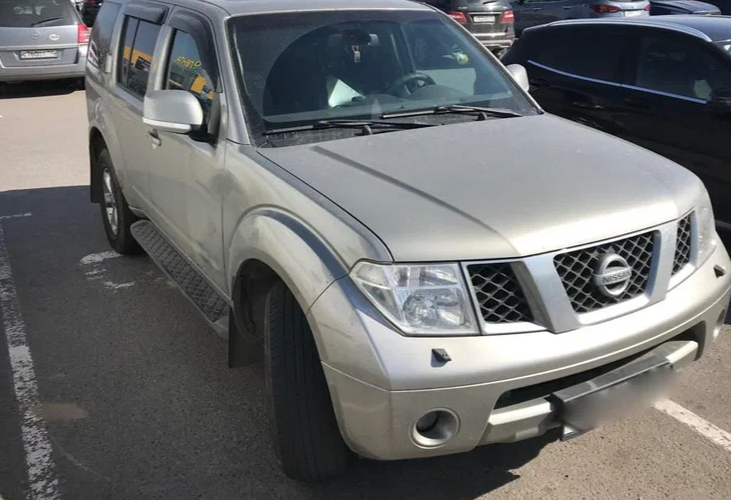 Аренда nissan pathfinder эконом класса 2007 года в городе Москва от 3000 руб./сутки, полный привод, двигатель: дизель, объем 2.5 литров, ОСАГО (Впишу в полис), без водителя, недорого - RentRide