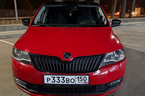 Прокат авто skoda rapid 2019 года в городе Москва Алтуфьево от 2800 руб./сутки, передний привод, двигатель: бензин, объем 1.6 литров, ОСАГО (Мультидрайв), без водителя, недорого - RentRide