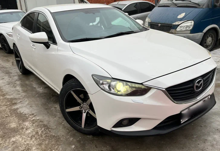 Аренда mazda 6 комфорт класса 2013 года в городе Москва от 3000 руб./сутки, передний привод, двигатель: бензин, объем 2.5 литров, ОСАГО (Впишу в полис), без водителя, недорого - RentRide