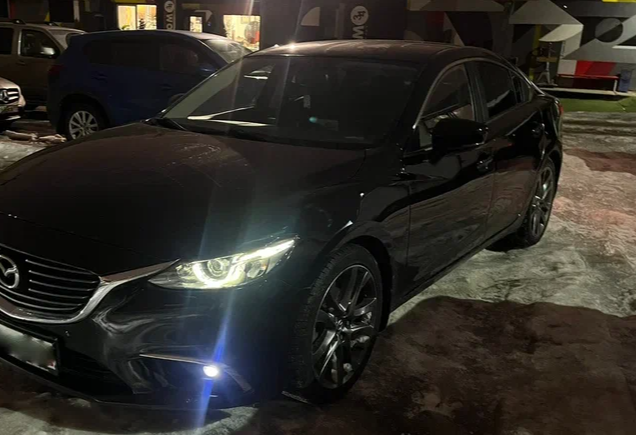 Аренда mazda 6 комфорт класса 2017 года в городе Москва от 3600 руб./сутки, передний привод, двигатель: бензин, объем 2.5 литров, ОСАГО (Впишу в полис), без водителя, недорого - RentRide