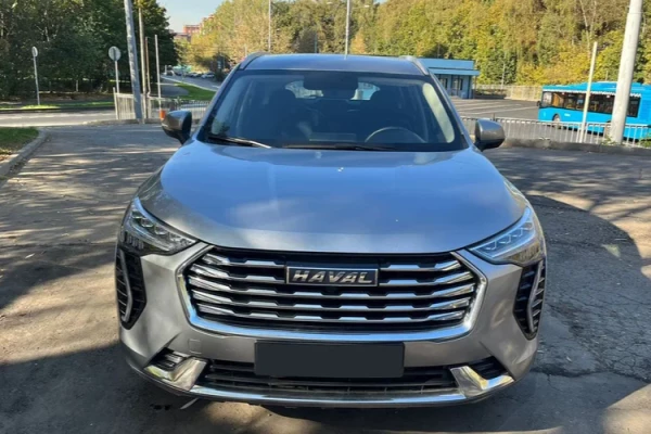 Прокат авто haval jolion комфорт класса 2023 года в городе Москва от 3000 руб./сутки, передний привод, двигатель: бензин, объем 1.5 литров, ОСАГО (Впишу в полис), без водителя, недорого - RentRide