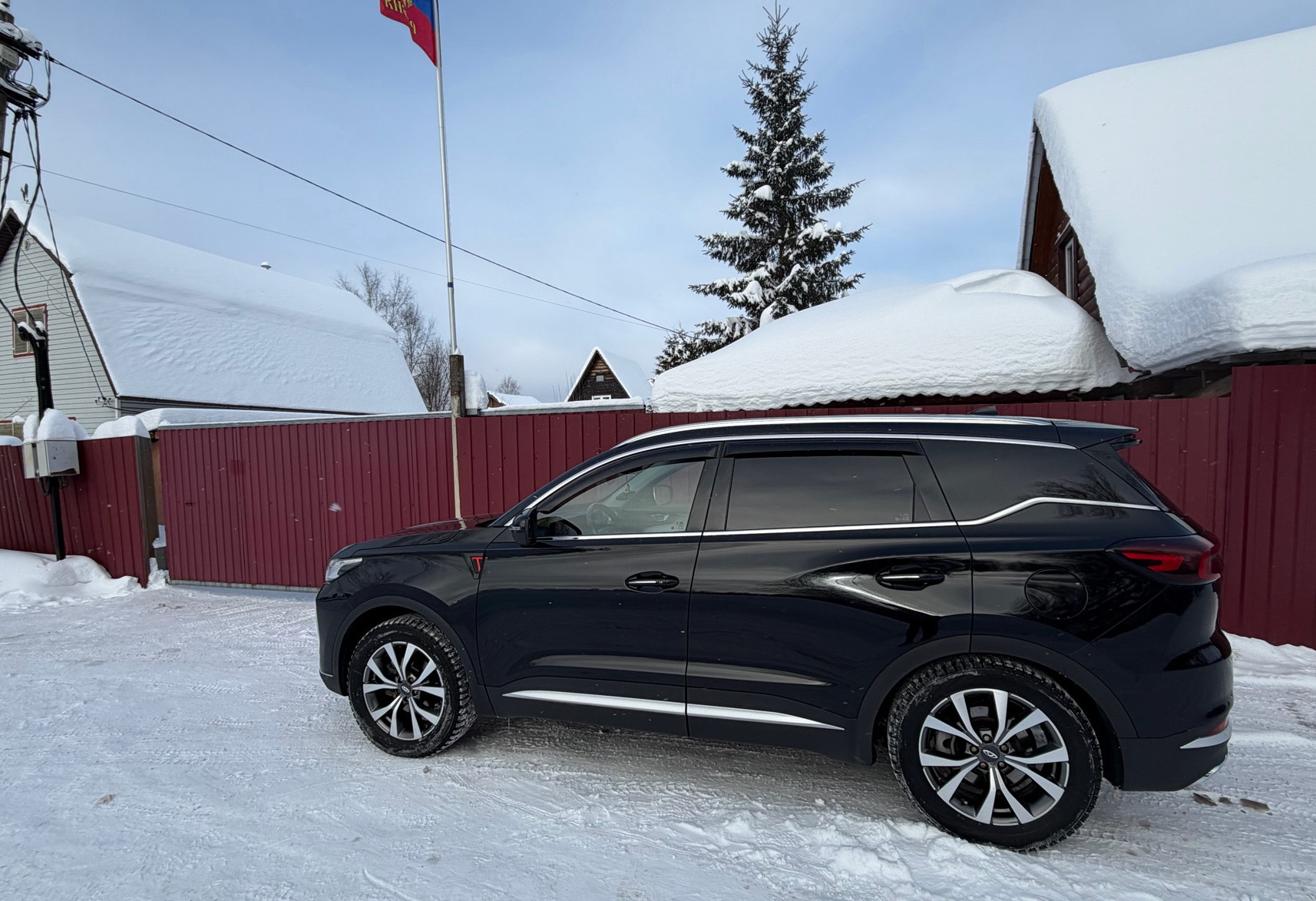 Аренда chery tiggo-7-pro-max стандарт класса 2023 года в городе Москва Алтуфьево от 4000 руб./сутки, передний привод, двигатель: бензин, объем 1.5 литров, ОСАГО (Мультидрайв), без водителя, недорого, вид 2 - RentRide