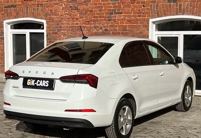 Аренда skoda rapid стандарт класса 2022 года в городе Москва Нагорная от 3600 руб./сутки, передний привод, двигатель: бензин, объем 1.6 литров, ОСАГО (Впишу в полис), без водителя, недорого, вид 5 - RentRide