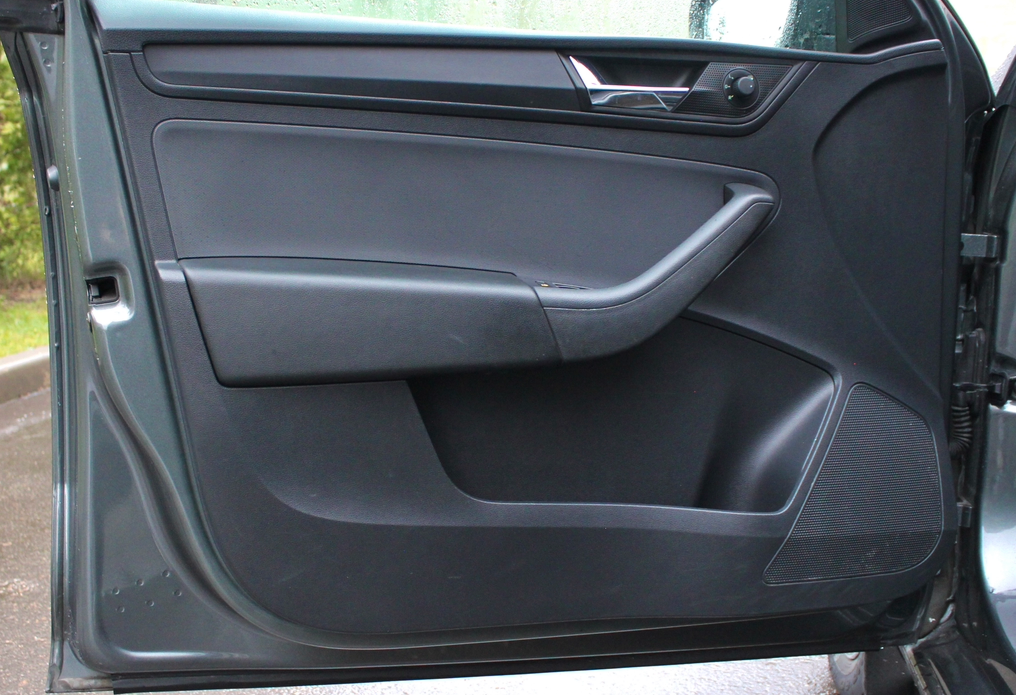 Аренда skoda rapid стандарт класса 2021 года в городе Москва Славянский бульвар от 3000 руб./сутки, передний привод, двигатель: бензин, объем 1.6 литров, каско (Мультидрайв), ОСАГО (Мультидрайв), без водителя, недорого, вид 7 - RentRide