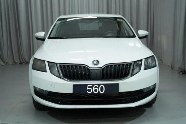 Прокат авто skoda octavia эконом класса 2019 года в городе Москва Яхромская от 1900 руб./сутки, передний привод, двигатель: бензин, объем 1.6 литров, ОСАГО (Мультидрайв), без водителя, недорого - RentRide