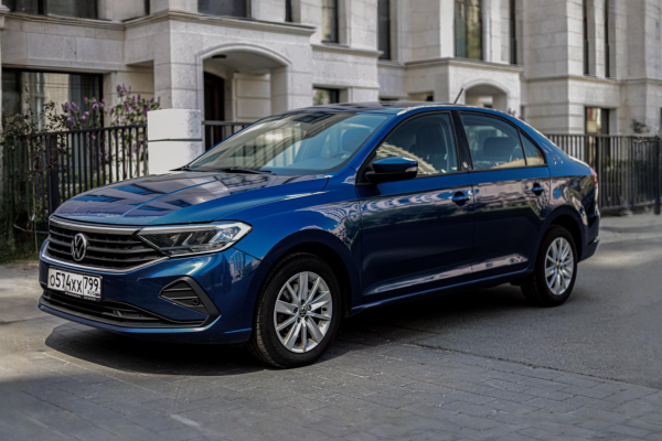 Прокат авто volkswagen polo эконом класса 2020 года в городе Москва Славянский бульвар от 4100 руб./сутки, передний привод, двигатель: бензин, объем 1.6 литров, каско (Мультидрайв), ОСАГО (Мультидрайв), без водителя, недорого - RentRide