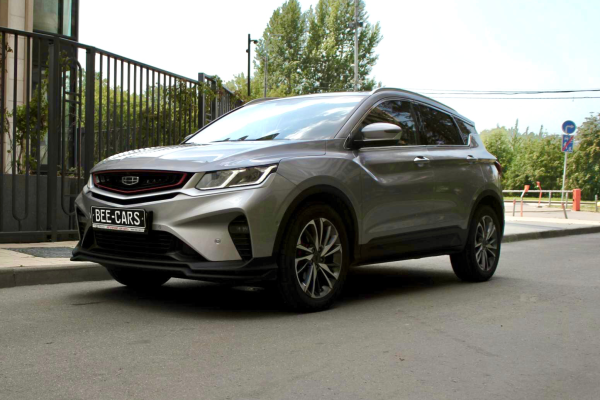 Прокат авто geely coolray стандарт класса 2023 года в городе Москва Славянский бульвар от 3800 руб./сутки, передний привод, двигатель: бензин, объем 1.5 литров, каско (Мультидрайв), ОСАГО (Мультидрайв), без водителя, недорого - RentRide