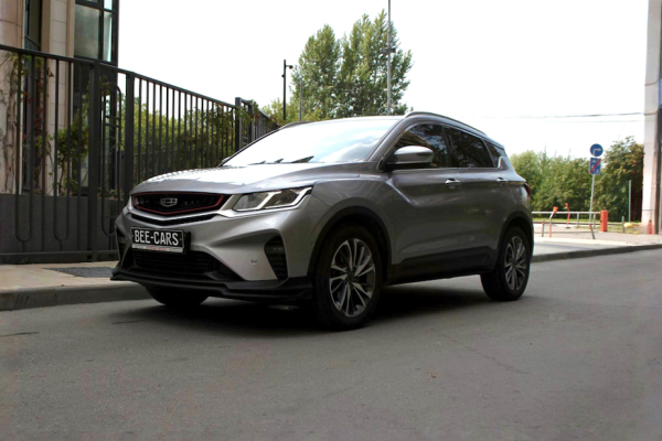 Прокат авто geely coolray стандарт класса 2023 года в городе Москва Славянский бульвар от 3800 руб./сутки, передний привод, двигатель: бензин, объем 1.5 литров, каско (Мультидрайв), ОСАГО (Мультидрайв), без водителя, недорого - RentRide