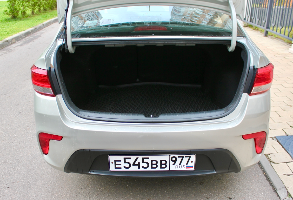 Аренда kia rio эконом класса 2020 года в городе Москва Матвеевское от 2800 руб./сутки, передний привод, двигатель: бензин, объем 1.6 литров, каско (Мультидрайв), ОСАГО (Мультидрайв), без водителя, недорого, вид 9 - RentRide