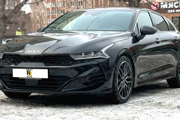 Прокат авто kia k5 бизнес класса 2021 года в городе Тюмень от 5000 руб./сутки, передний привод, двигатель: бензин, объем 1.6 литров, ОСАГО (Мультидрайв), без водителя, недорого - RentRide