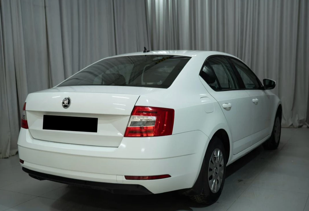 Аренда skoda octavia эконом класса 2019 года в городе Москва Ольховая от 1900 руб./сутки, передний привод, двигатель: бензин, объем 1.6 литров, ОСАГО (Мультидрайв), без водителя, недорого, вид 5 - RentRide