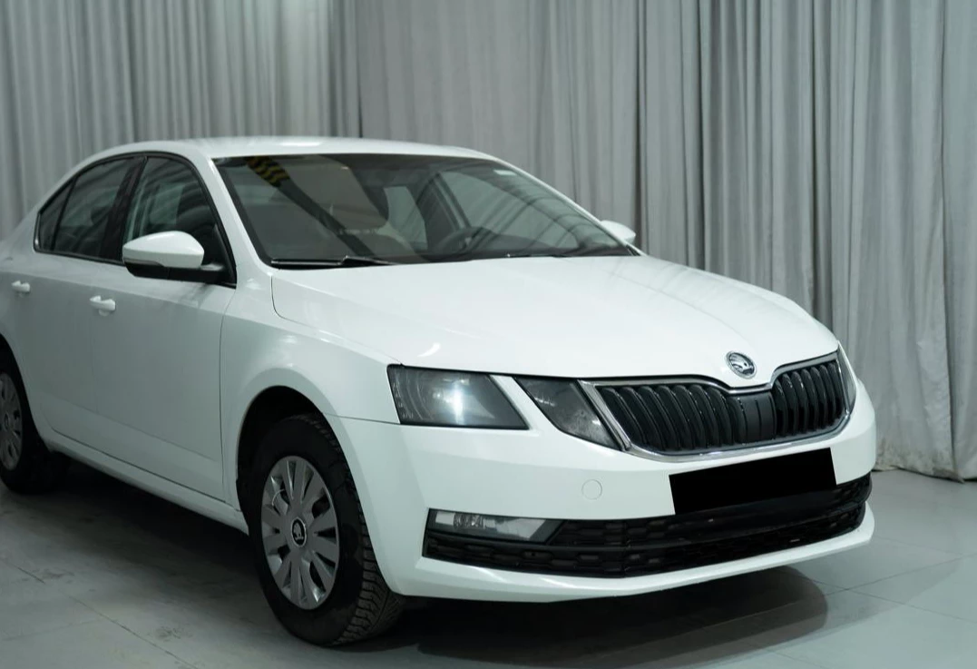 Аренда skoda octavia эконом класса 2019 года в городе Москва Яхромская от 1900 руб./сутки, передний привод, двигатель: бензин, объем 1.6 литров, ОСАГО (Мультидрайв), без водителя, недорого, вид 3 - RentRide