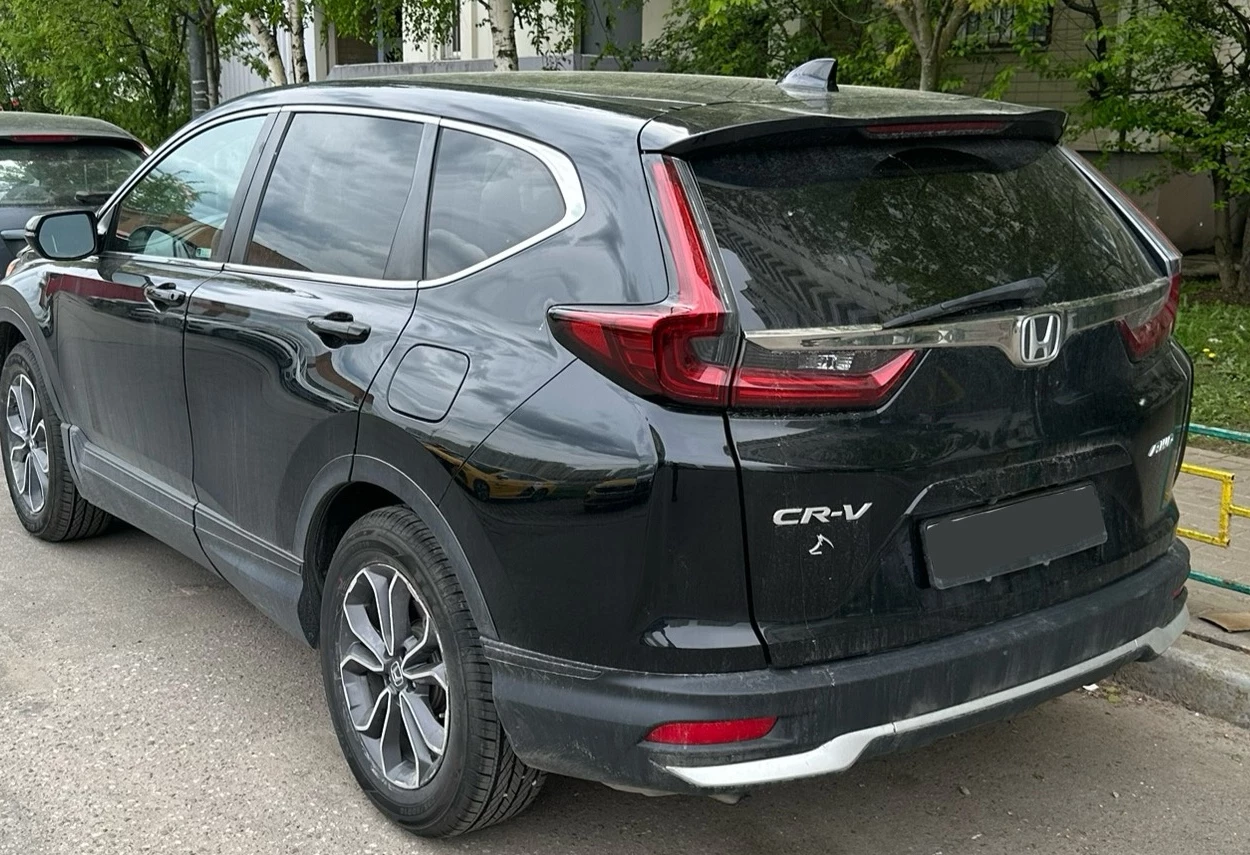 Аренда honda cr-v стандарт класса 2020 года в городе Москва от 3600 руб./сутки, полный привод, двигатель: бензин, объем 1.5 литров, ОСАГО (Впишу в полис), без водителя, недорого, вид 2 - RentRide