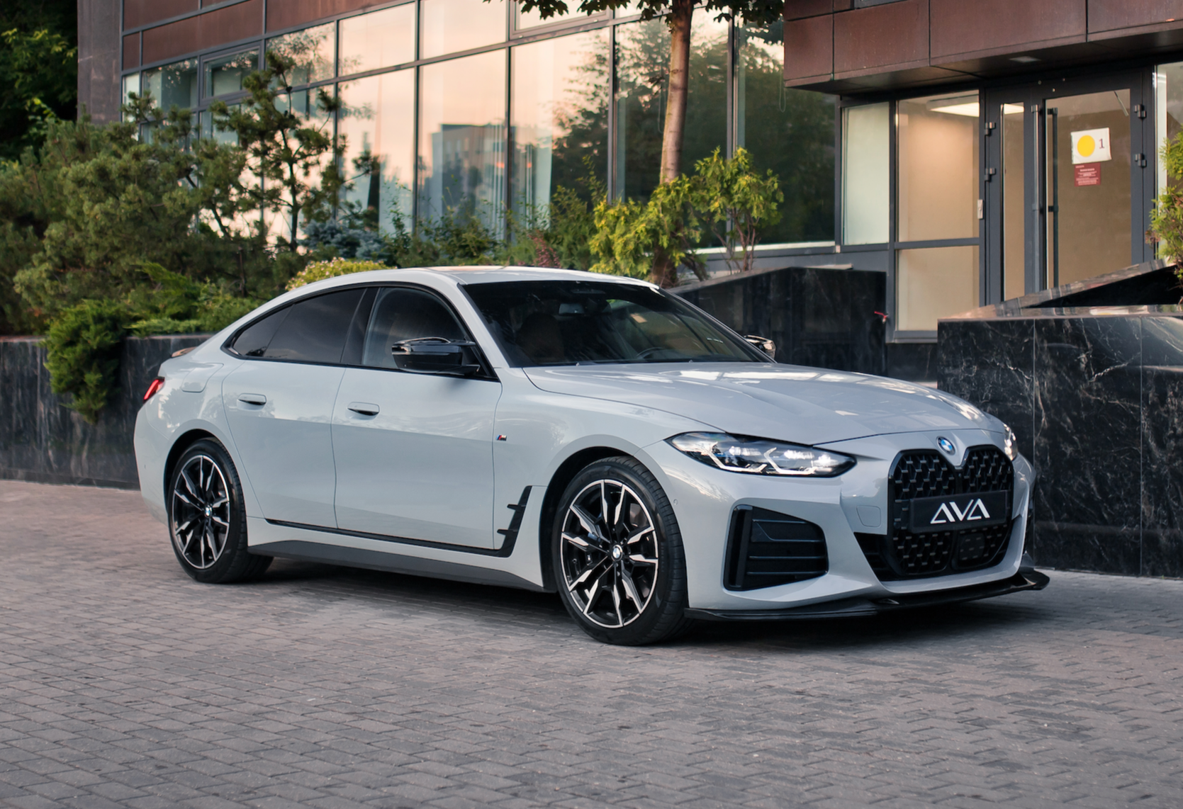 Аренда bmw 4-serii бизнес класса 2021 года в городе Москва Павелецкая от 14000 руб./сутки, полный привод, двигатель: бензин, объем 3 литра, каско (Мультидрайв), ОСАГО (Мультидрайв), без водителя, недорого - RentRide