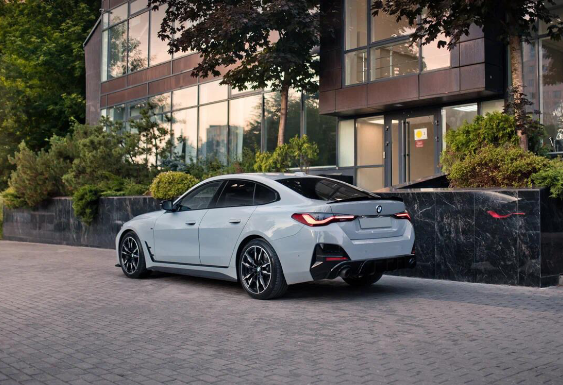 Аренда bmw 4-serii бизнес класса 2021 года в городе Москва Павелецкая от 14000 руб./сутки, полный привод, двигатель: бензин, объем 3 литра, каско (Мультидрайв), ОСАГО (Мультидрайв), без водителя, недорого, вид 5 - RentRide