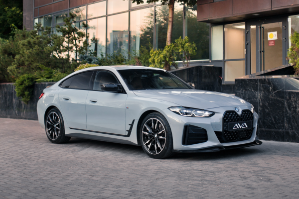 Прокат авто bmw 4-serii премиум класса 2021 года в городе Москва Павелецкая от 14000 руб./сутки, полный привод, двигатель: бензин, объем 3 литра, каско (Мультидрайв), ОСАГО (Мультидрайв), без водителя, недорого - RentRide