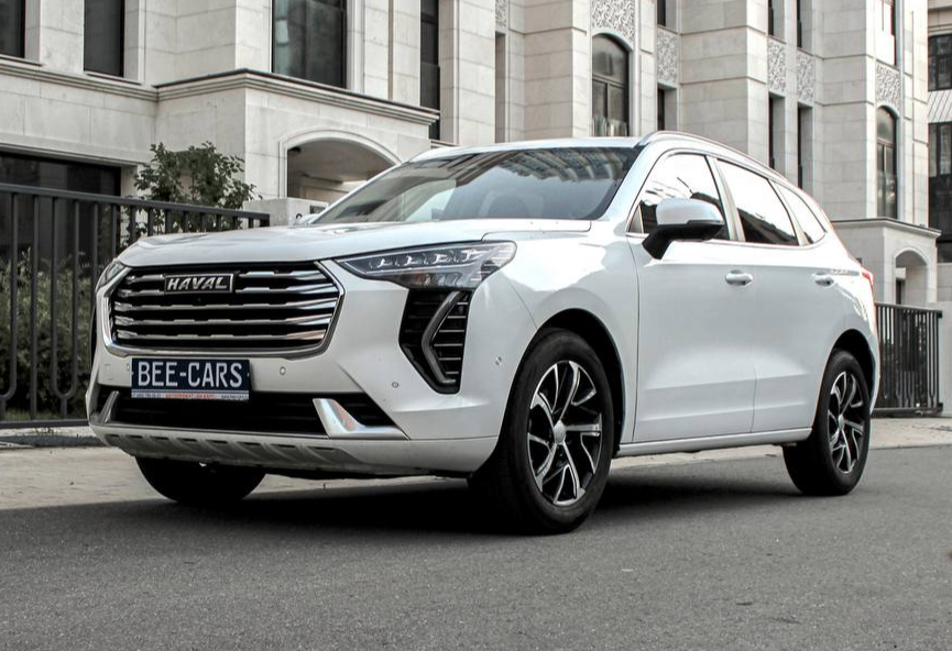 Аренда haval jolion стандарт класса 2021 года в городе Москва Матвеевское от 4000 руб./сутки, передний привод, двигатель: бензин, объем 1.5 литров, каско (Мультидрайв), ОСАГО (Мультидрайв), без водителя, недорого - RentRide