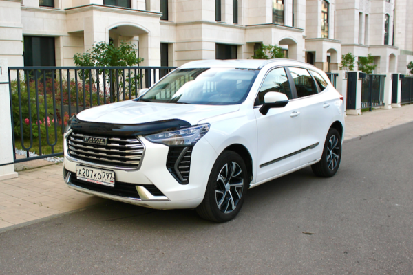 Прокат авто haval jolion стандарт класса 2021 года в городе Москва Матвеевское от 4000 руб./сутки, передний привод, двигатель: бензин, объем 1.5 литров, каско (Мультидрайв), ОСАГО (Мультидрайв), без водителя, недорого - RentRide