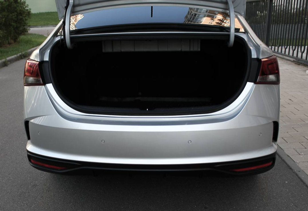 Аренда hyundai solaris стандарт класса 2021 года в городе Москва Славянский бульвар от 3700 руб./сутки, передний привод, двигатель: бензин, объем 1.6 литров, ОСАГО (Впишу в полис), без водителя, недорого, вид 7 - RentRide