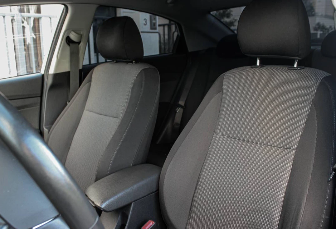 Аренда hyundai solaris стандарт класса 2021 года в городе Москва Славянский бульвар от 3700 руб./сутки, передний привод, двигатель: бензин, объем 1.6 литров, ОСАГО (Впишу в полис), без водителя, недорого, вид 4 - RentRide