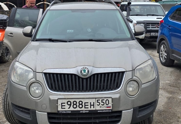 Аренда skoda yeti эконом класса 2012 года в городе Москва Домодедовская от 2160 руб./сутки, полный привод, двигатель: бензин, объем 1.8 литров, ОСАГО (Мультидрайв), без водителя, недорого, вид 5 - RentRide