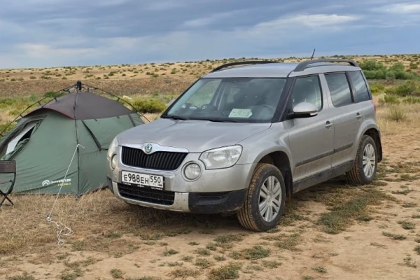 Прокат авто skoda yeti эконом класса 2012 года в городе Москва Домодедовская от 2160 руб./сутки, полный привод, двигатель: бензин, объем 1.8 литров, ОСАГО (Мультидрайв), без водителя, недорого - RentRide