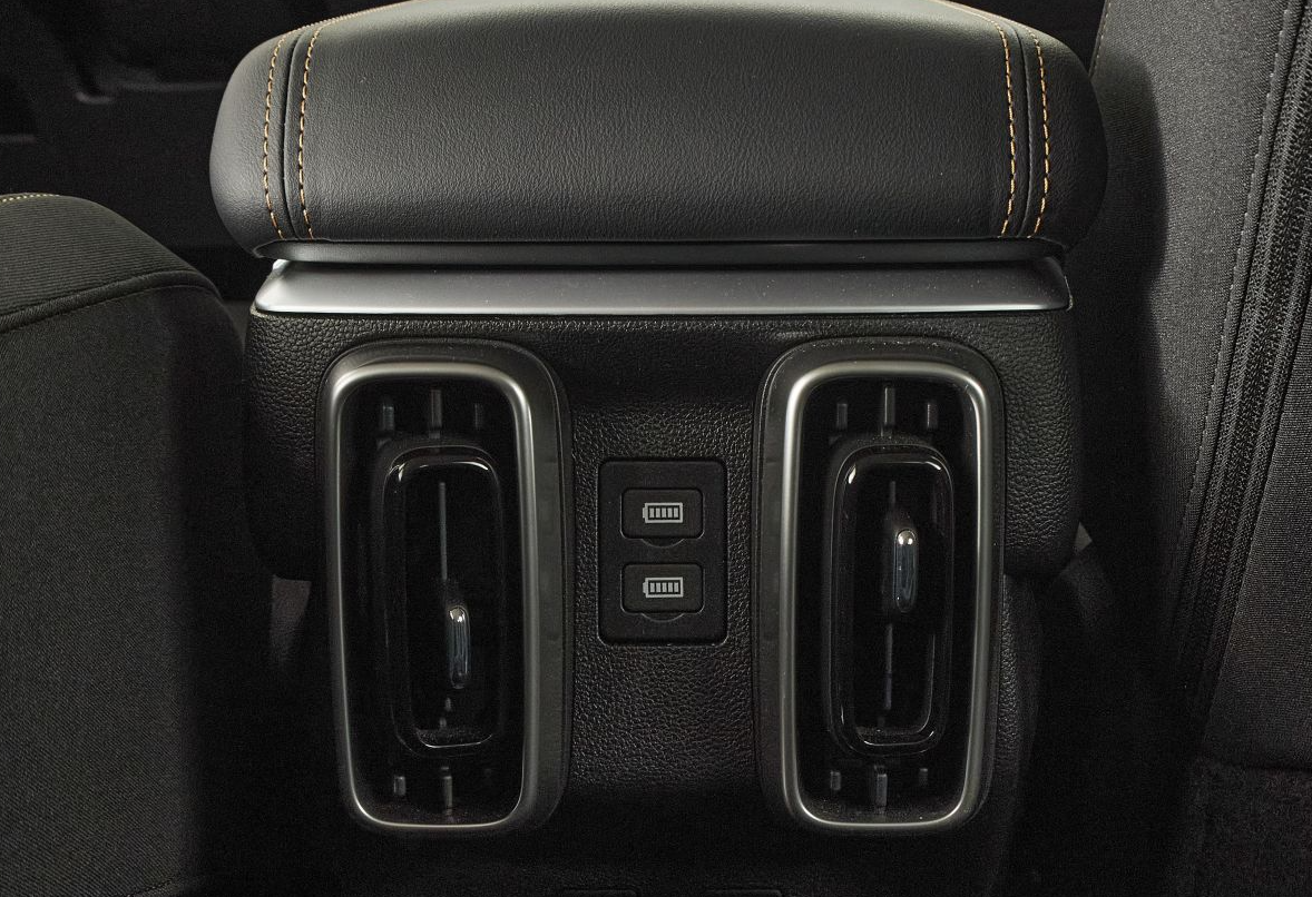 Аренда haval dargo стандарт класса 2024 года в городе Москва Щукинская от 4552 руб./сутки, полный привод, двигатель: бензин, объем 2 литра, каско (Мультидрайв), ОСАГО (Мультидрайв), без водителя, недорого, вид 19 - RentRide